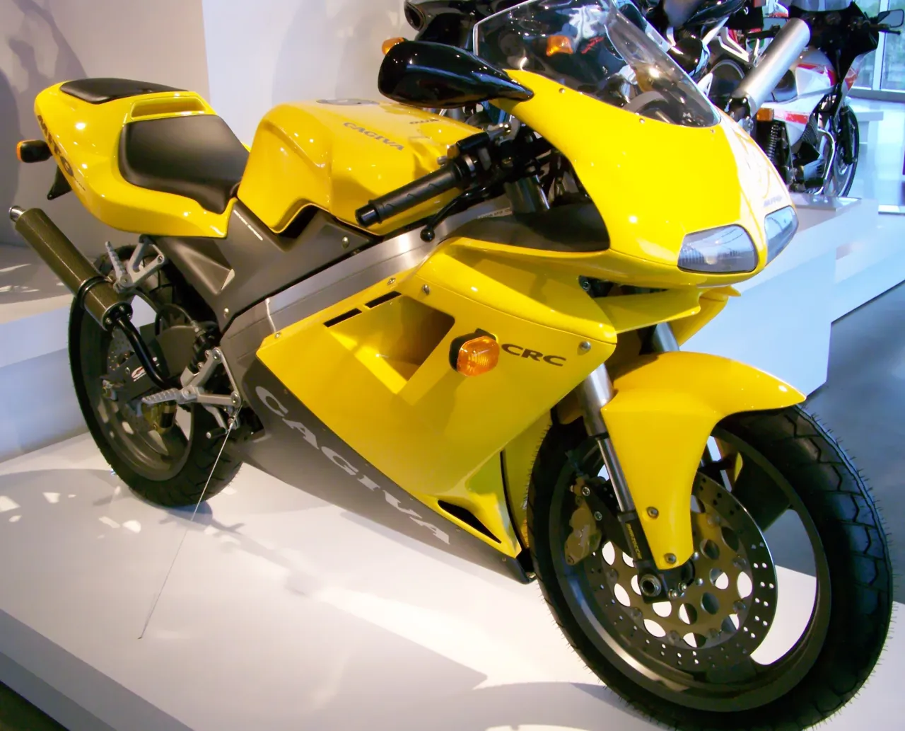 Cagiva Mito 125 uit 1995, vooraanzicht