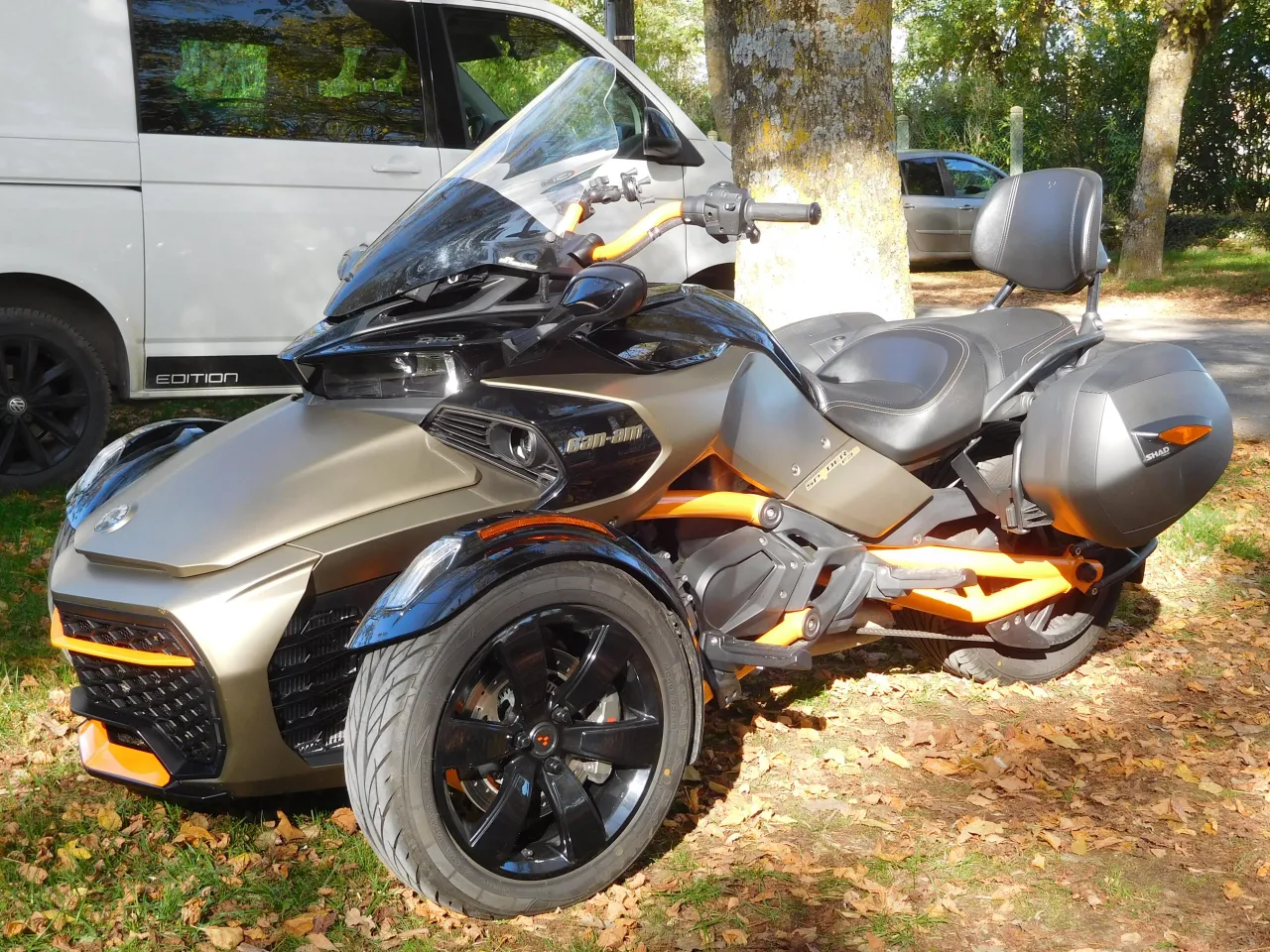 Can-Am Spyder F3-S side view with luggage