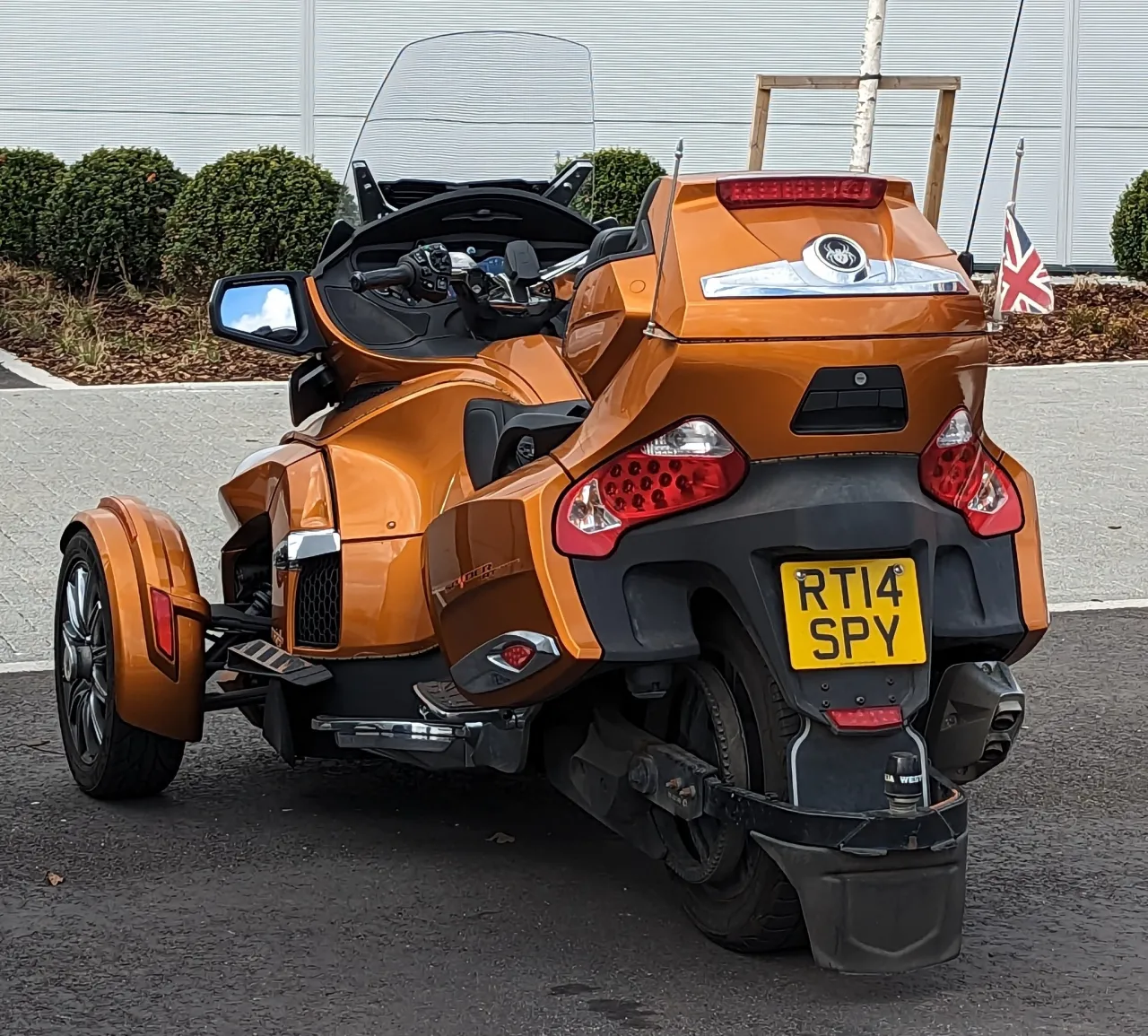 2014 Can-Am Spyder RT driewieler zijaanzicht