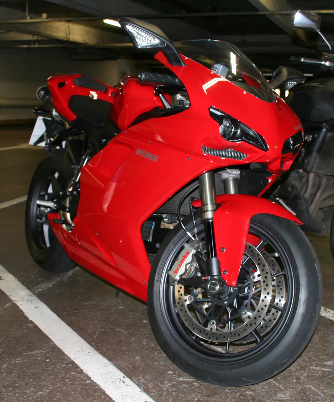 Ducati 1198 vooraanzicht op een show
