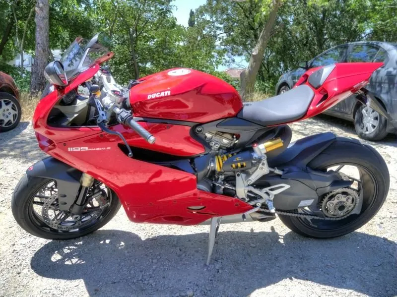 Ducati 1199 Panigale zijaanzicht