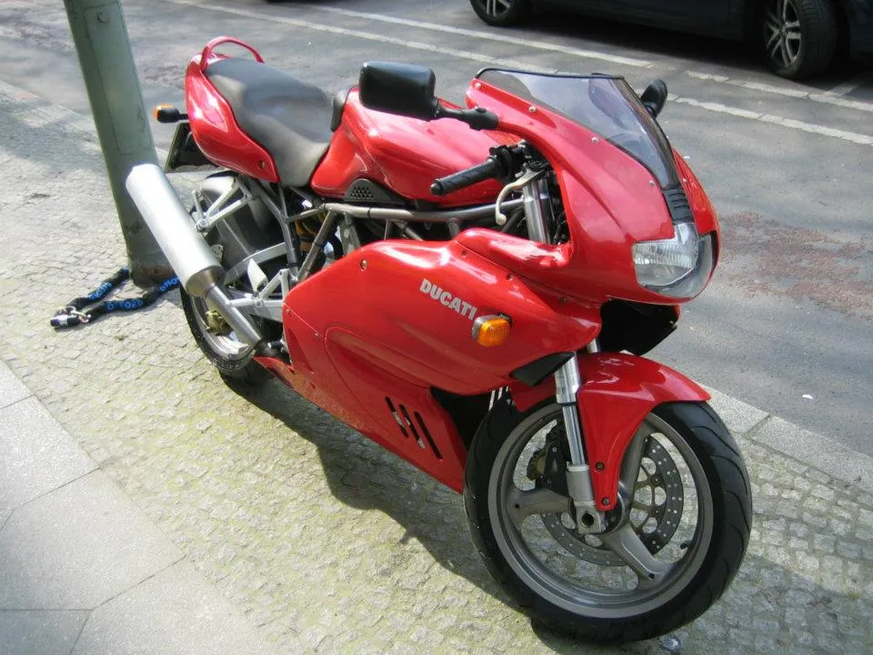 Ducati 750 SS i.e. brandstofinjectie variant zijaanzicht