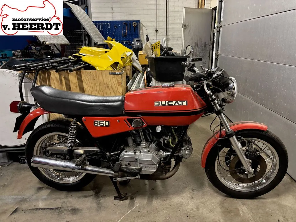 Ducati 860 GTS