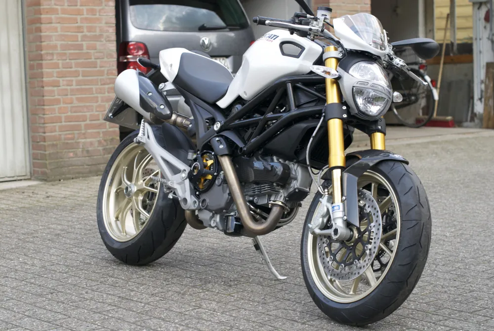 Ducati Monster 1100 S
