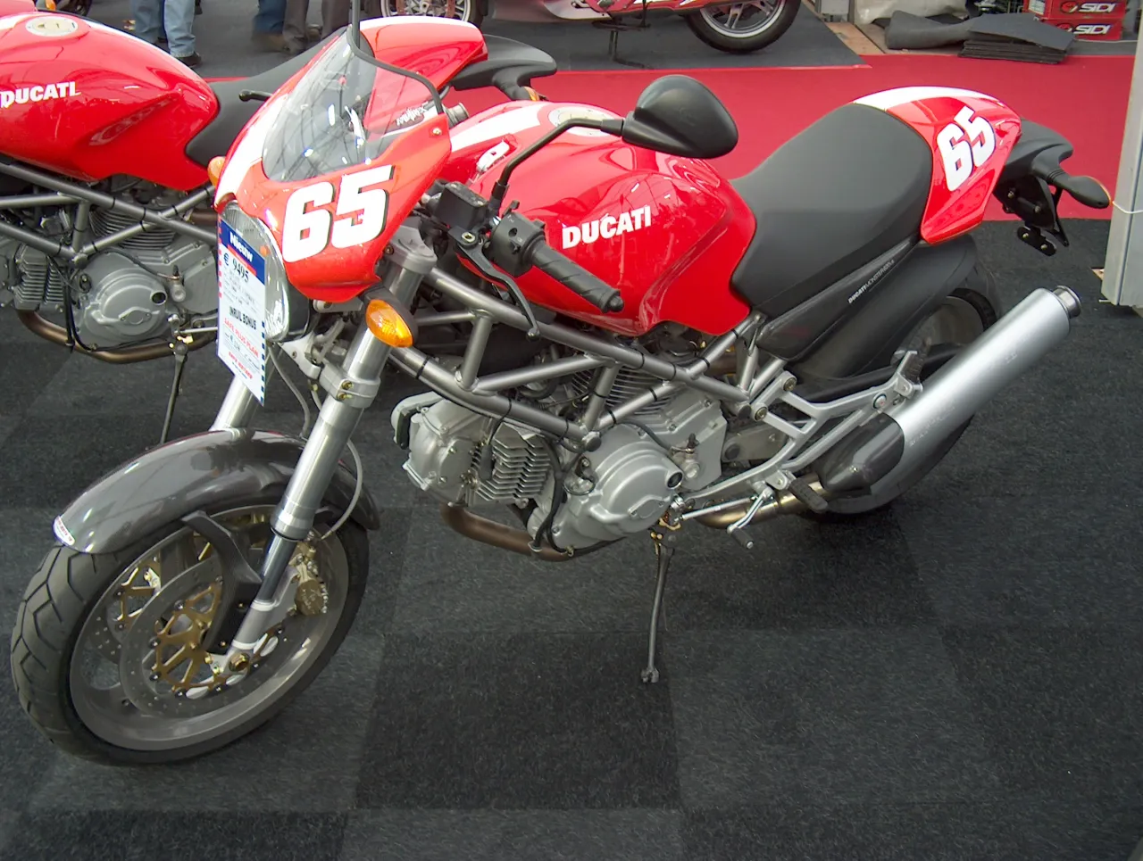 Ducati Monster 620 i.e. zijaanzicht