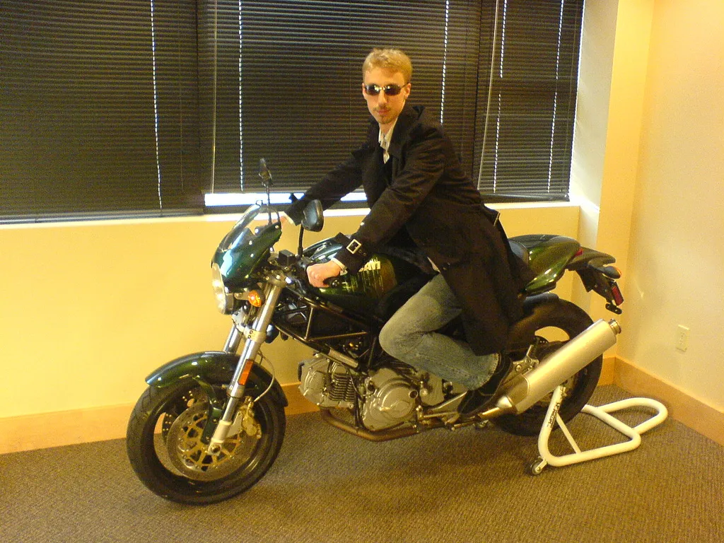 Ducati Monster 620 Matrix Edition zijaanzicht