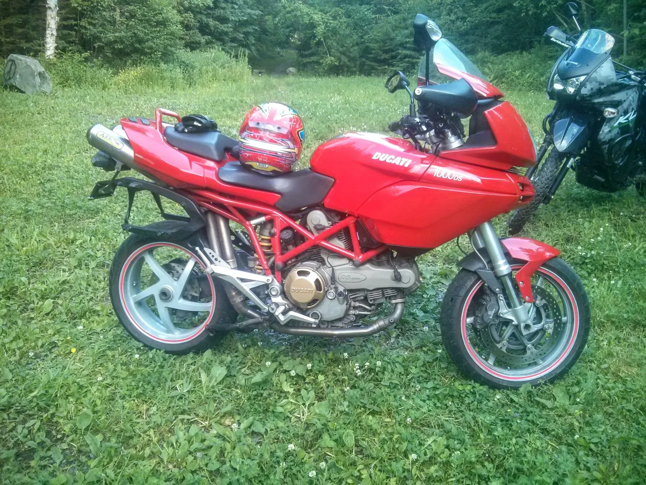Ducati Multistrada 1000DS 2006 red