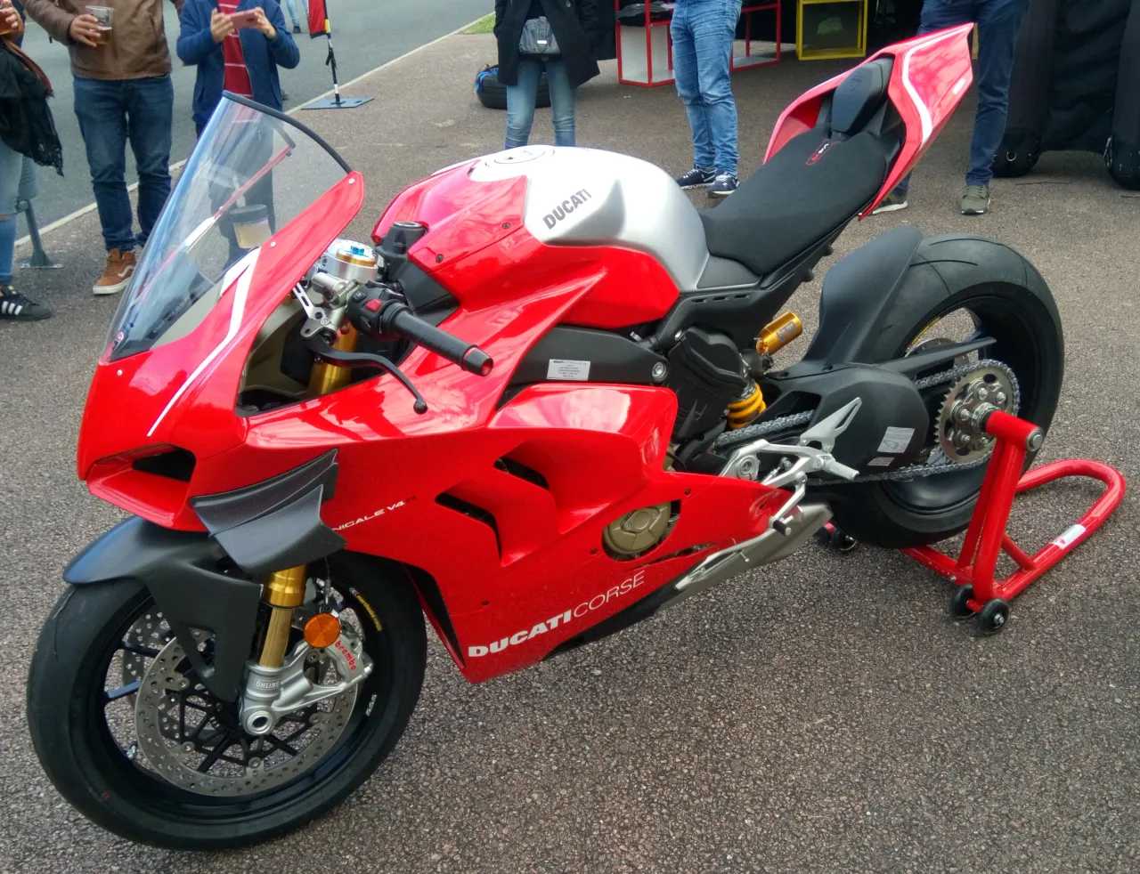 Ducati Panigale V4 R driekwart vooraanzicht