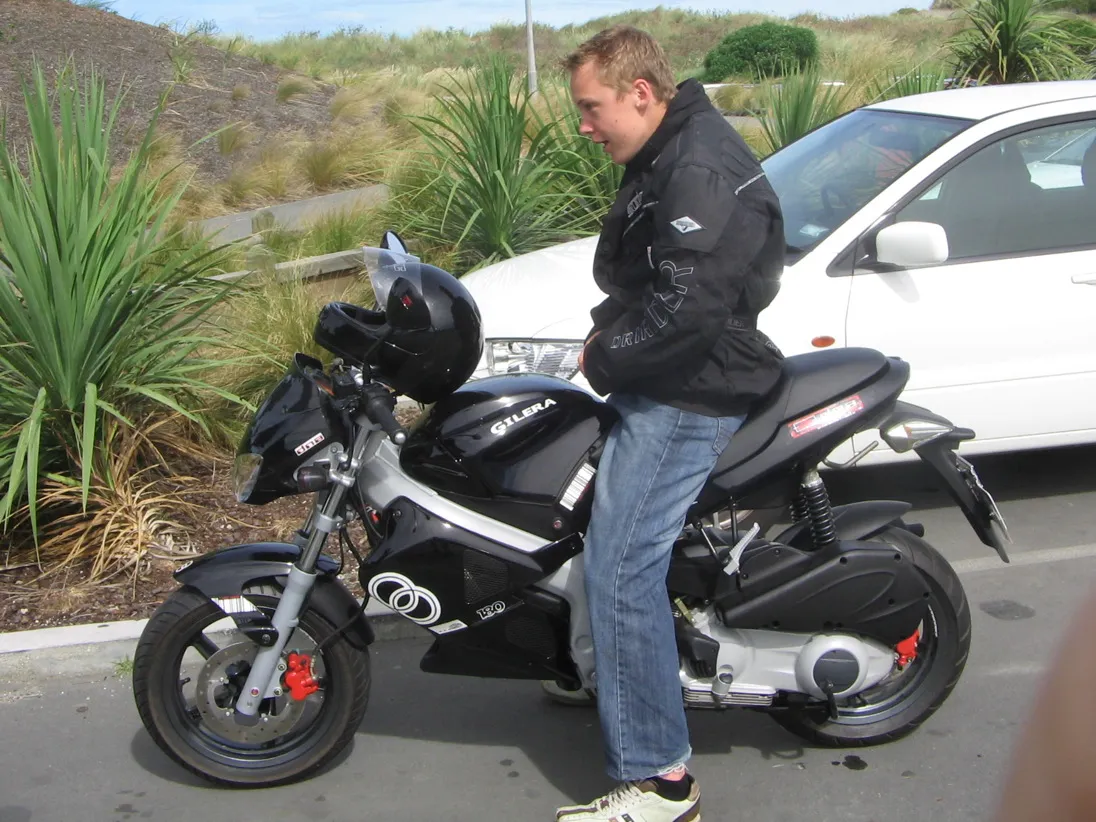 Gilera DNA 180 scooter