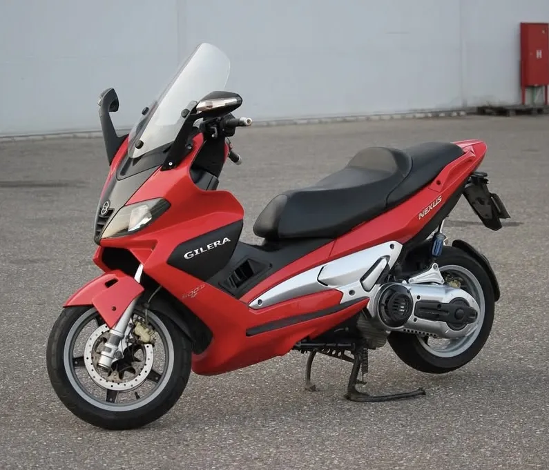 Gilera Nexus 500 scooter detail