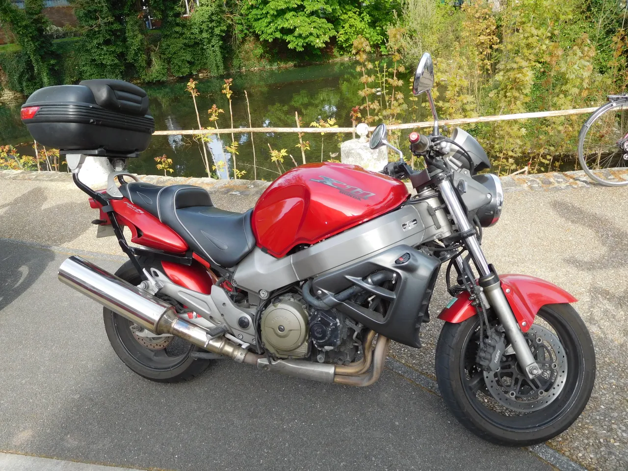 Honda CB 1100 SF X-Eleven rood naked motorfiets