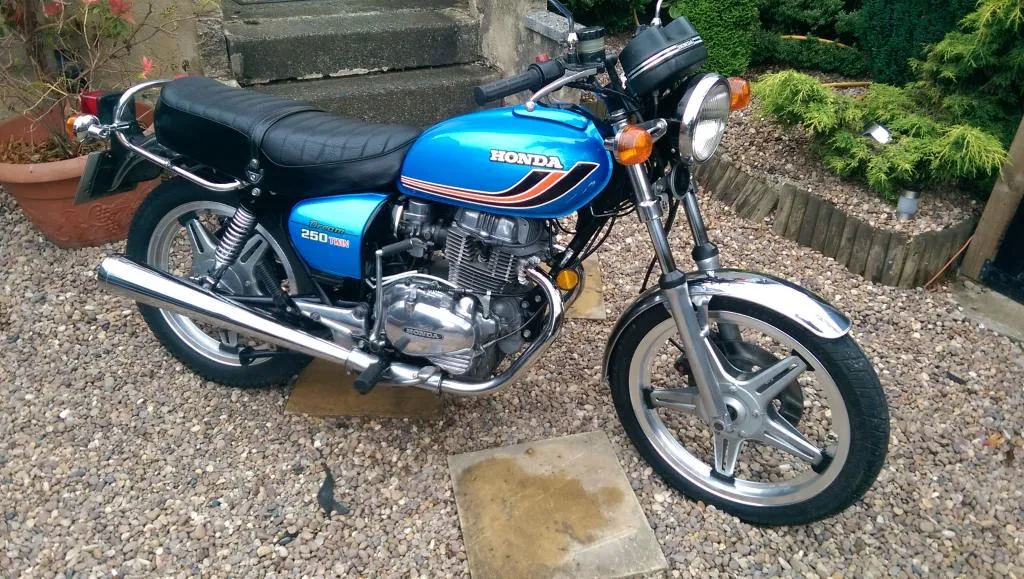 Honda CB 250 T classic motorcycle