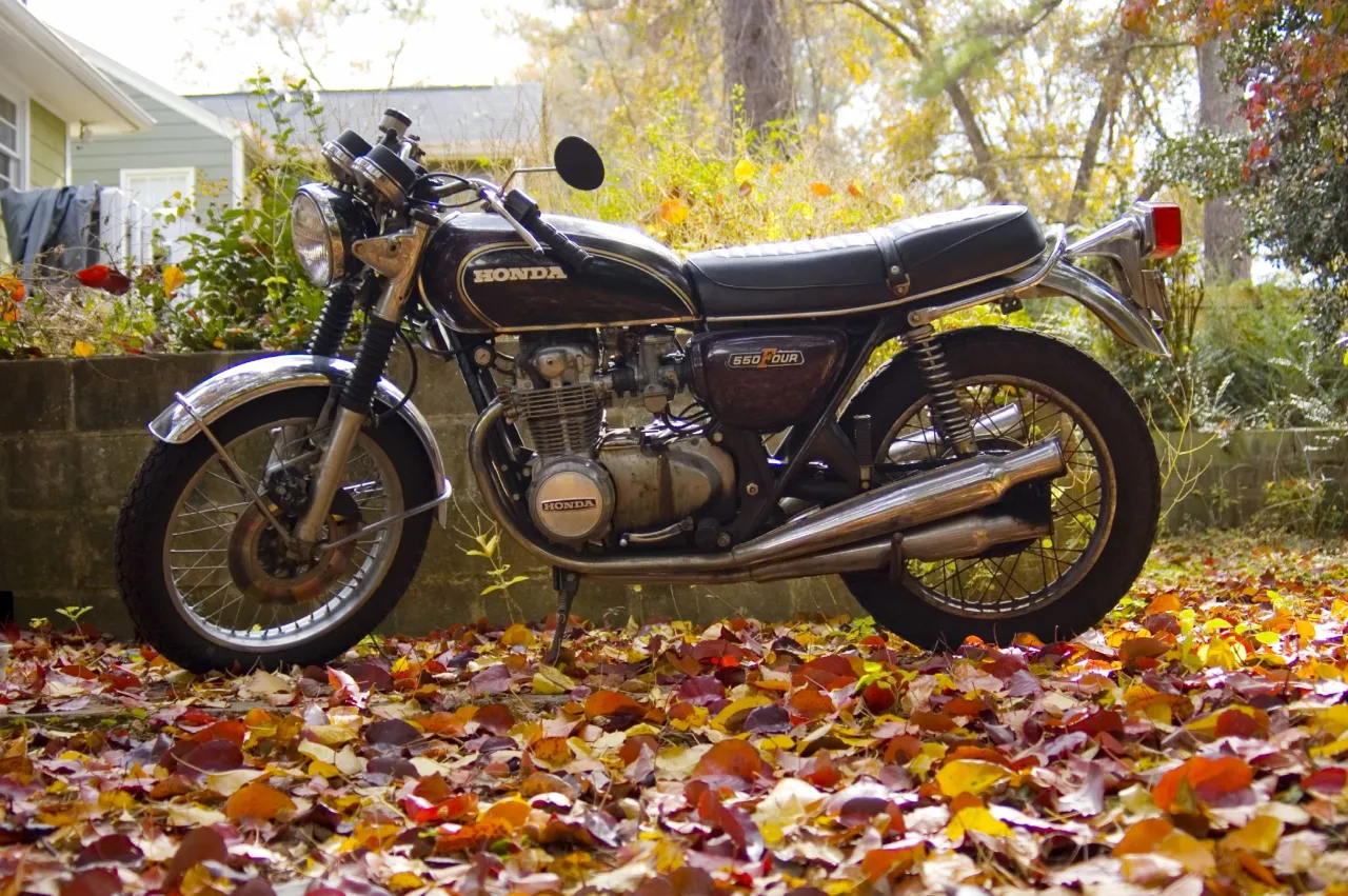 Honda CB 550 Four classic motorcycle side view