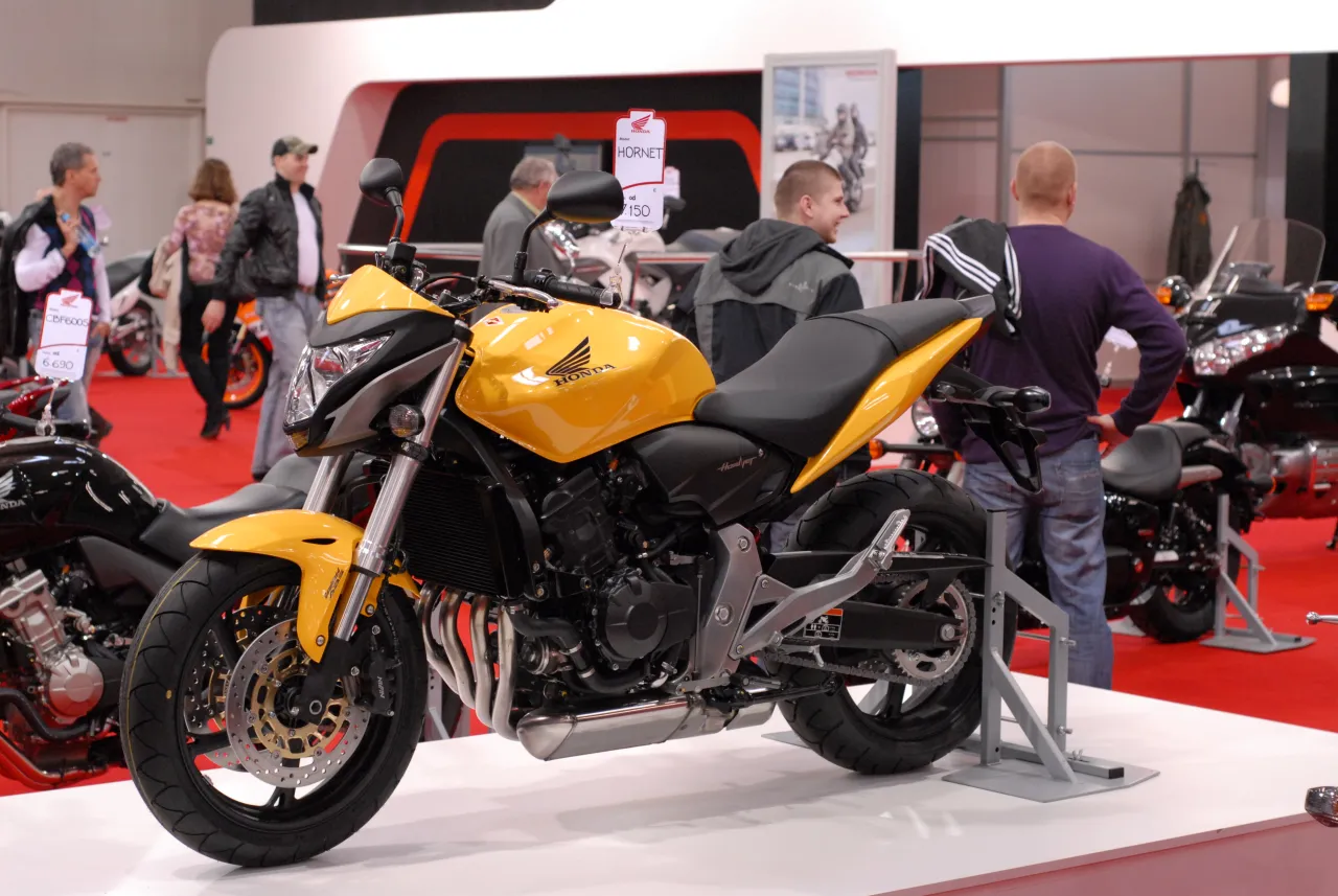 Honda CB 600 F Hornet, side profile
