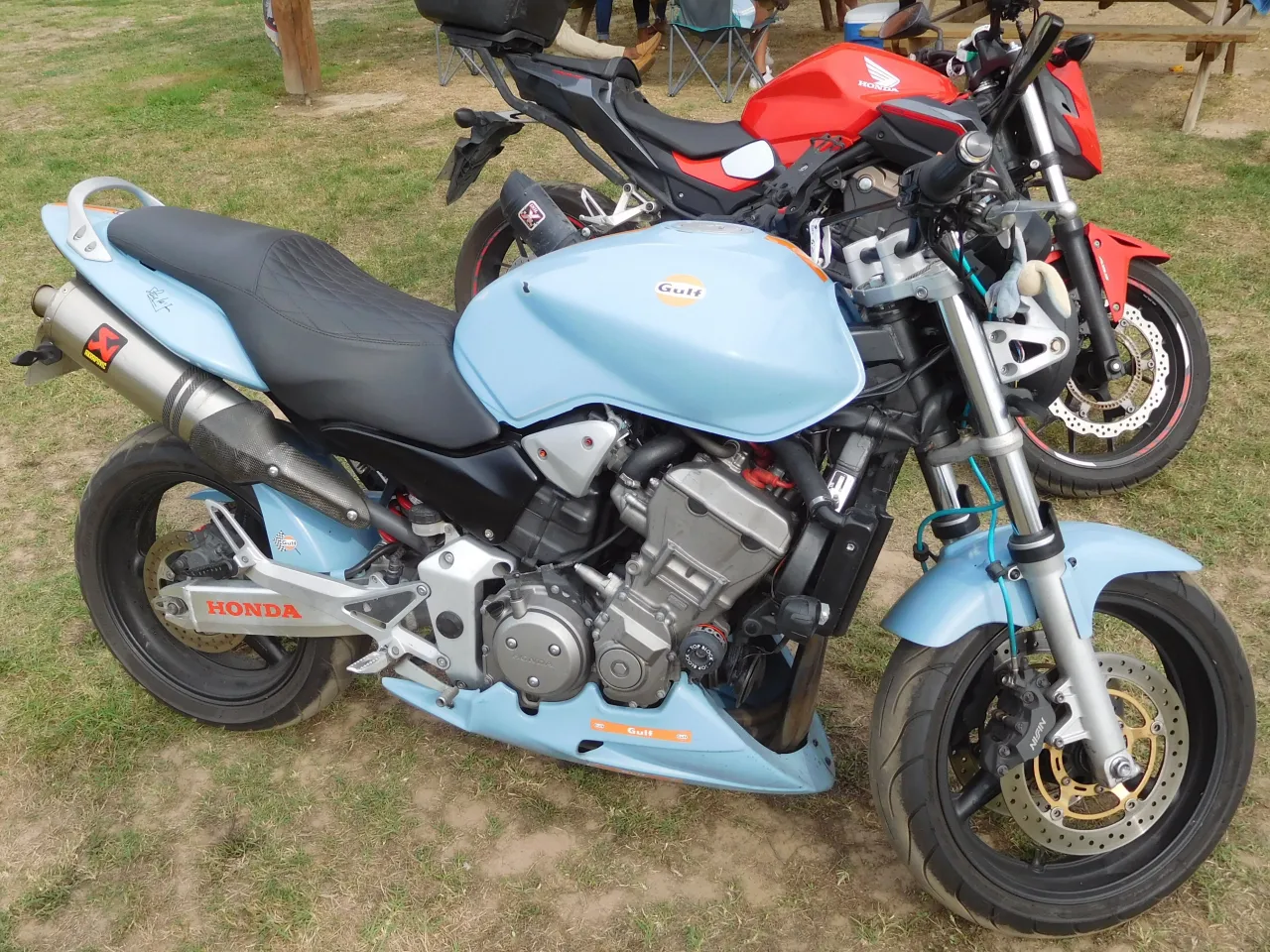 Honda CB 900 F Hornet Gulf Edition speciale uitvoering