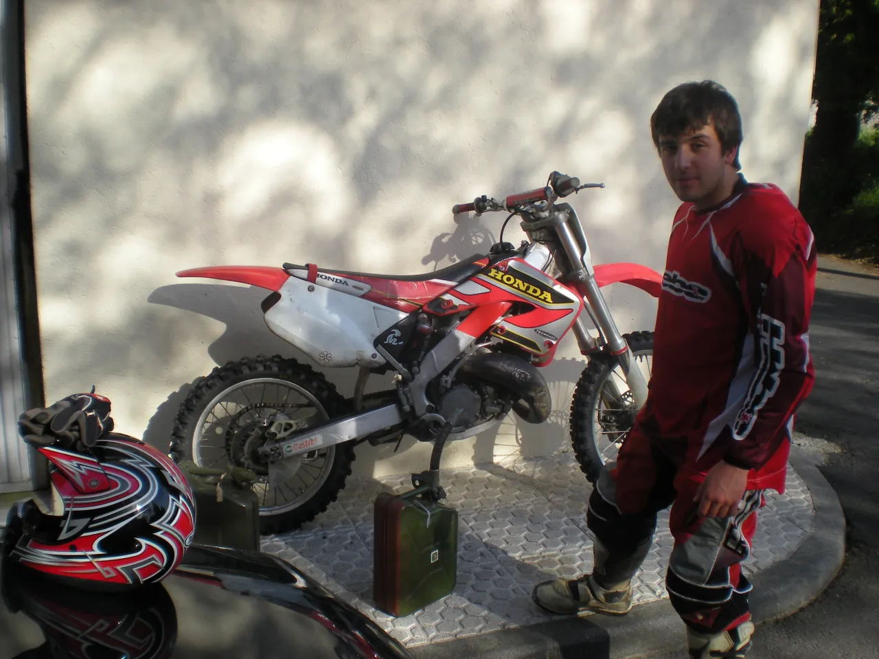 Honda CR 125 motorcrosser, studioopname