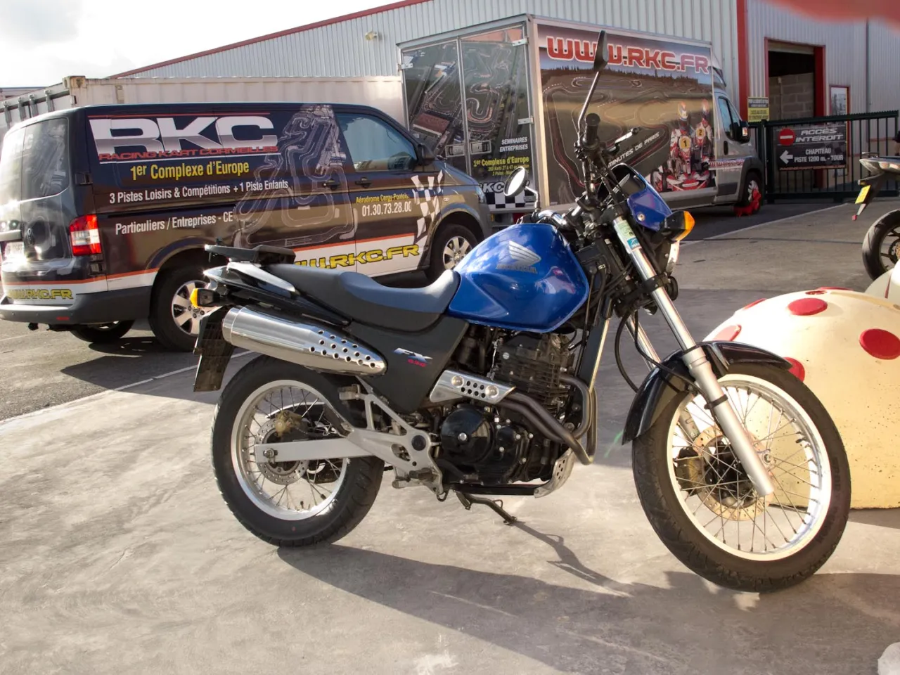 Honda FX650 Vigor supermoto zijaanzicht