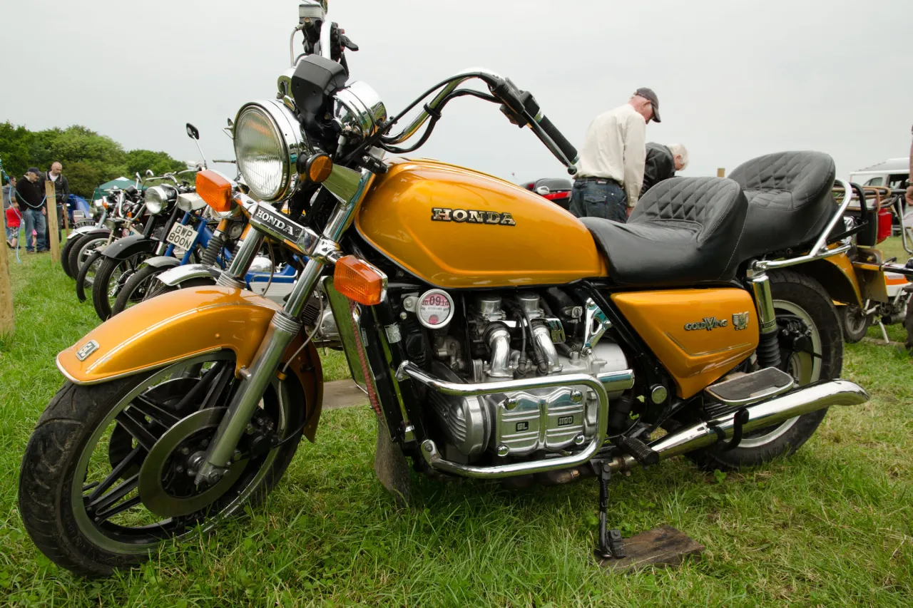 Honda GL1100 Gold Wing 1980 toermotor zijaanzicht
