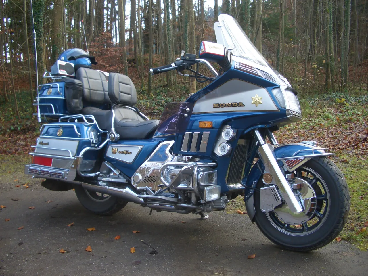 Honda Goldwing GL 1200 SC14 geparkeerd
