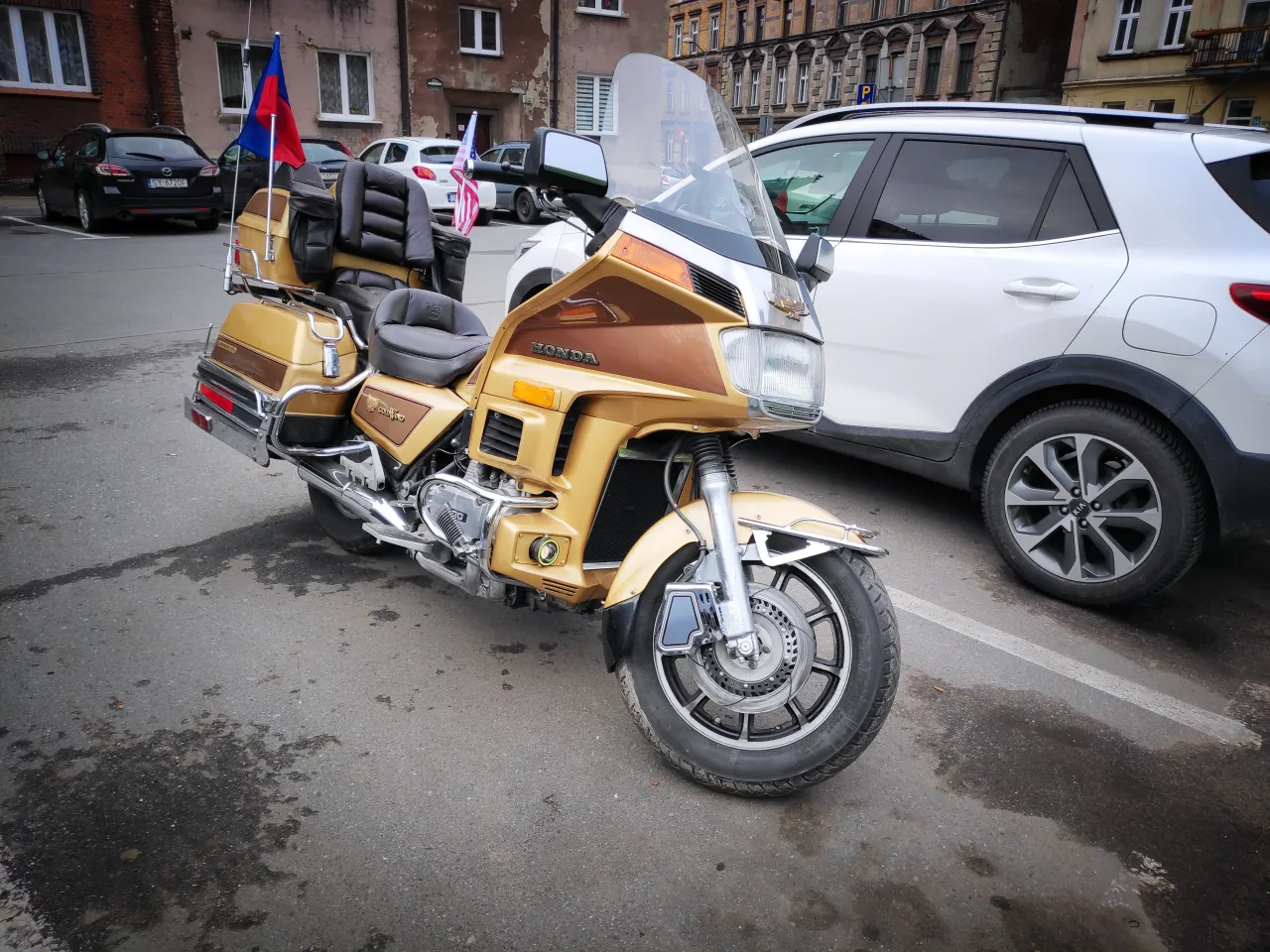 Honda Gold Wing GL 1200 Limited Edition 1985 zijaanzicht