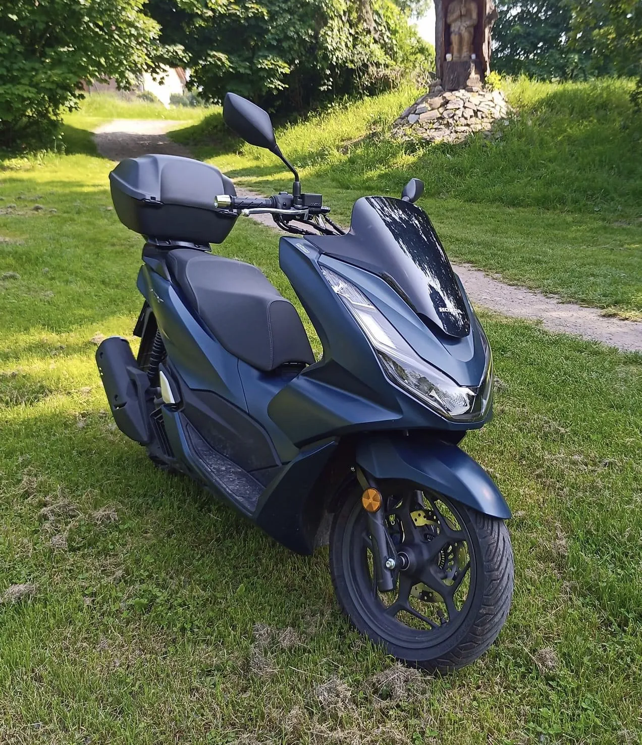 Honda PCX 125 2021 maxi-scooter zijaanzicht