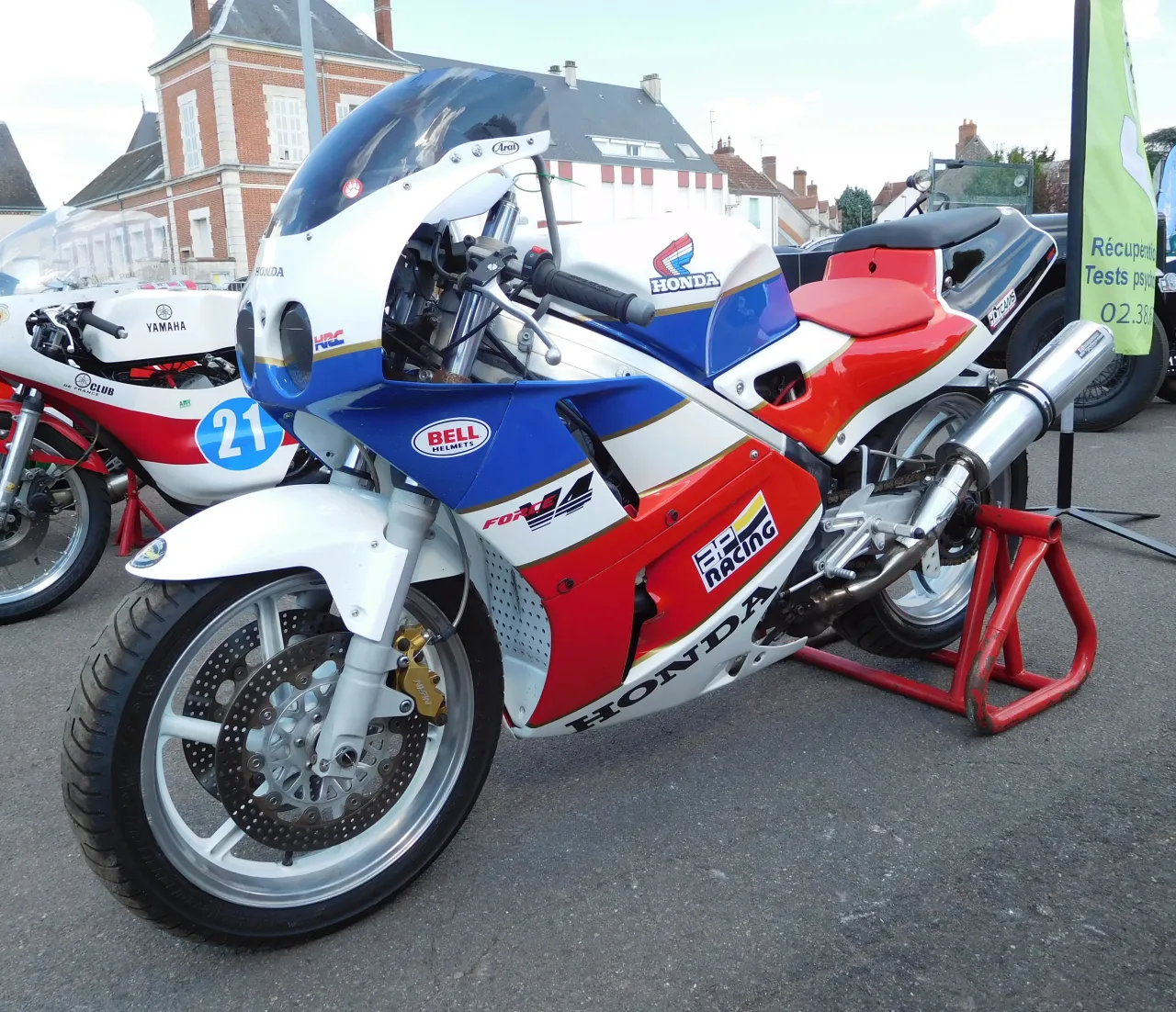 Honda VFR750R RC30 zijaanzicht