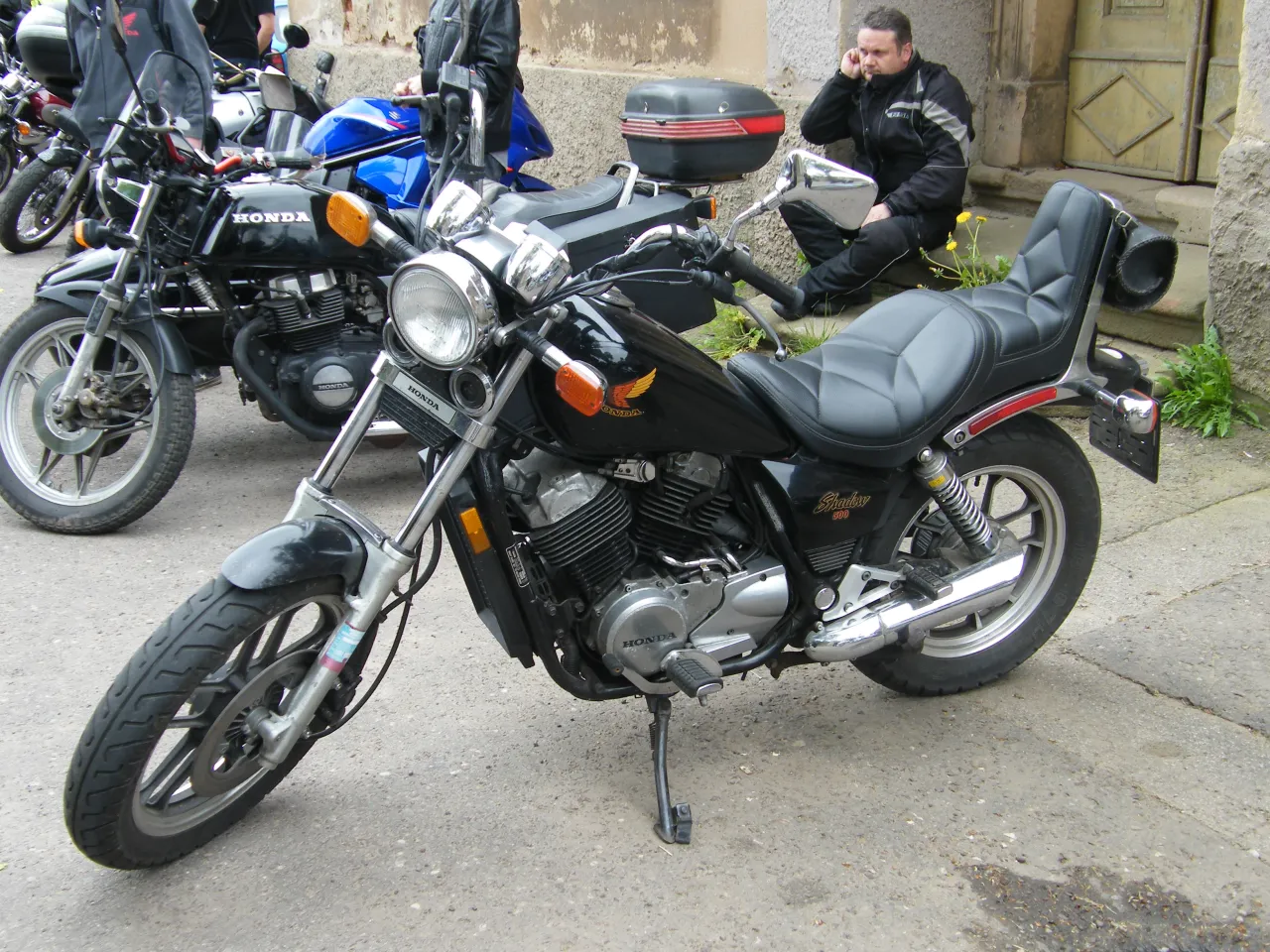 Honda VT 500 Shadow linker zijaanzicht