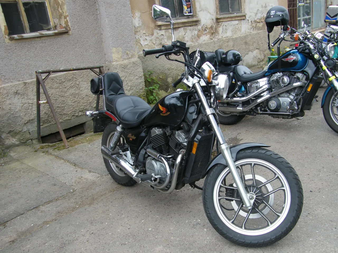 Honda VT 500 Shadow rechter zijaanzicht