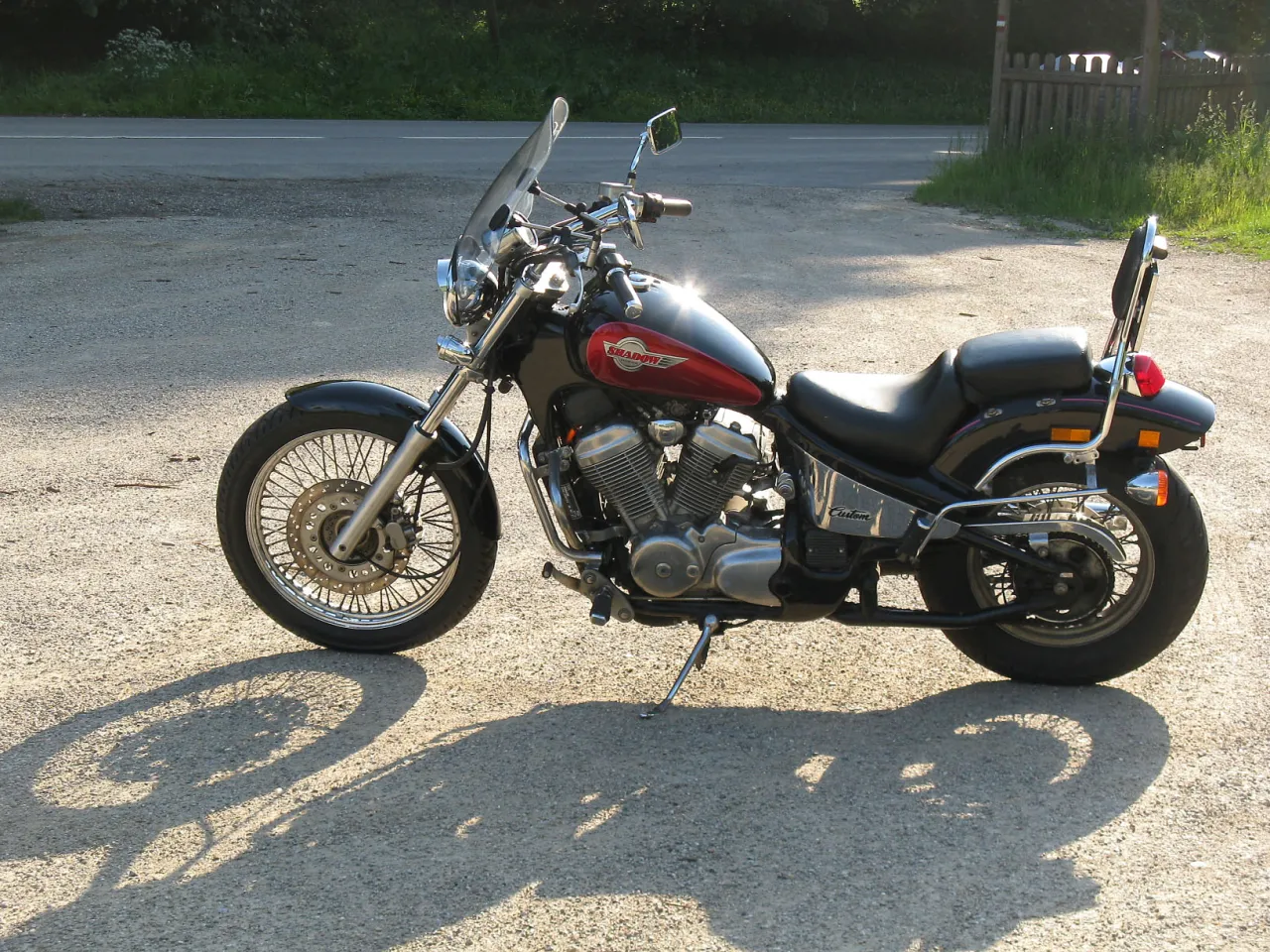 Honda VT 600 C Shadow side profile