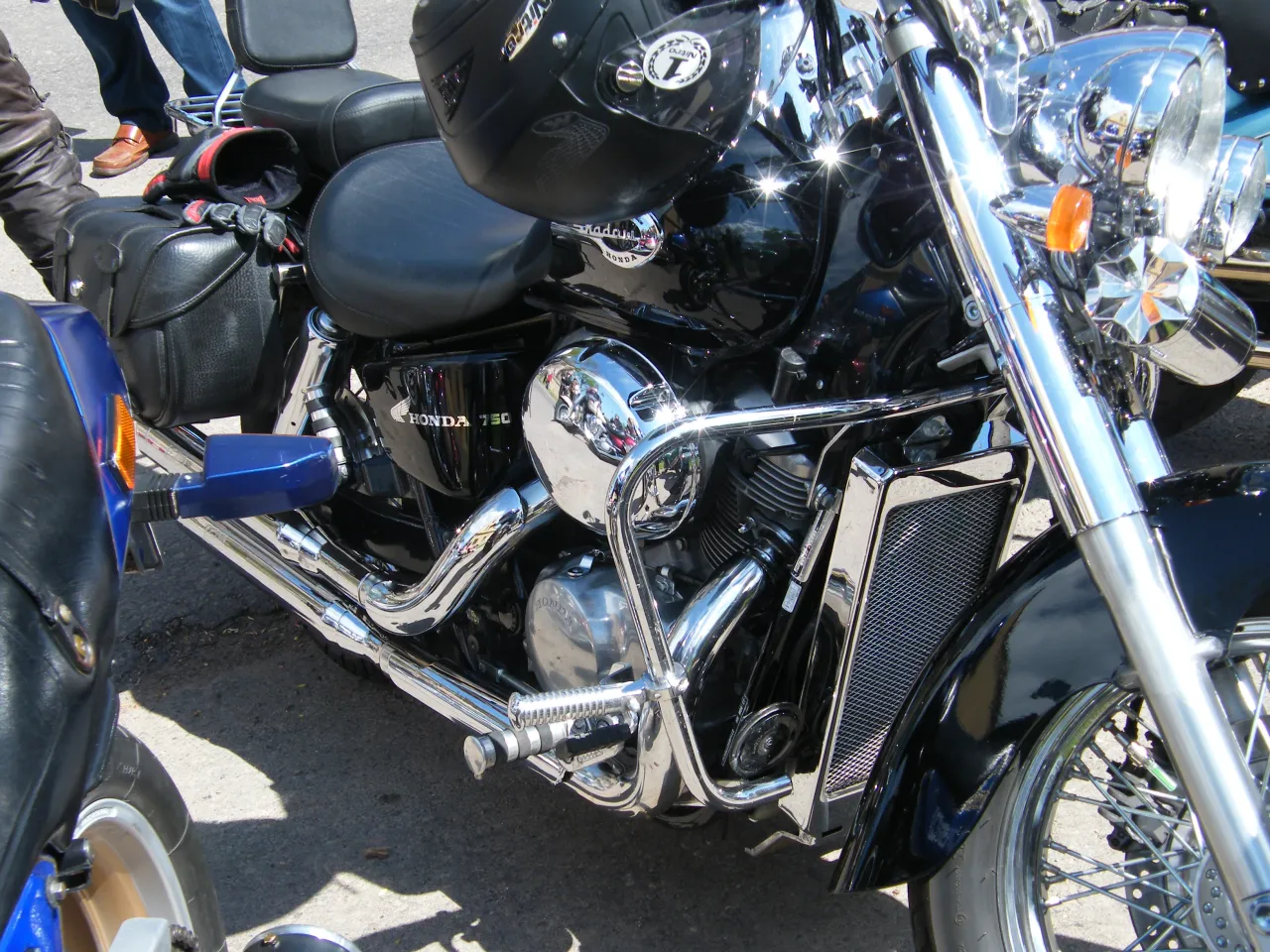 Honda VT750 Shadow cruiser zijaanzicht