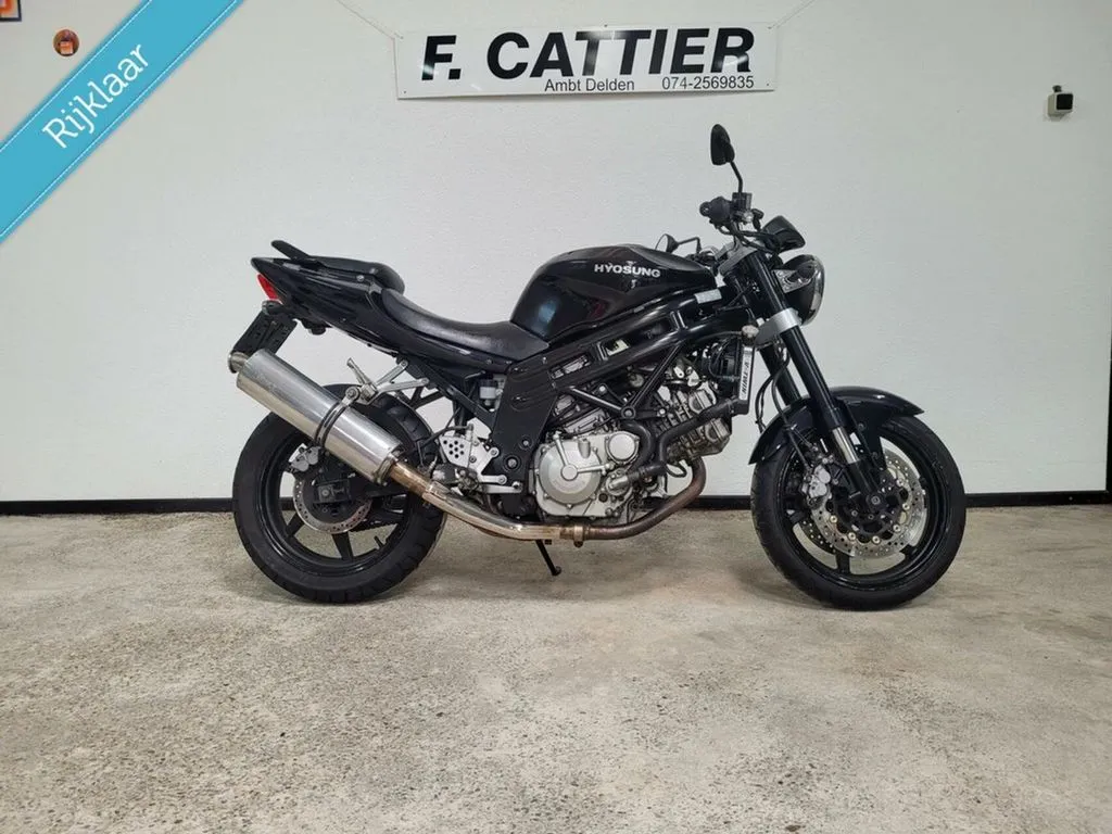 Hyosung GT 650I Naked