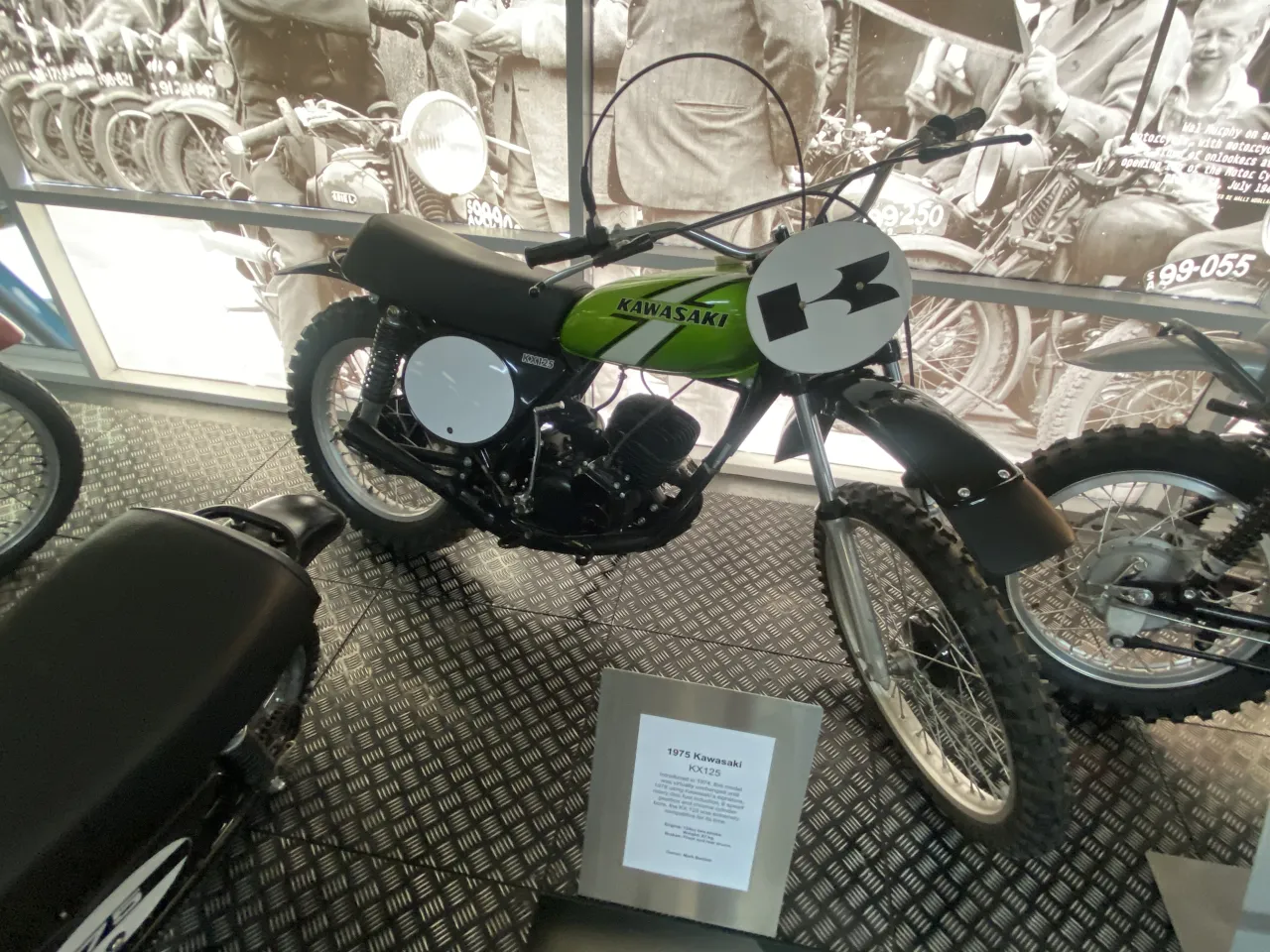 Kawasaki KX125 model 1975