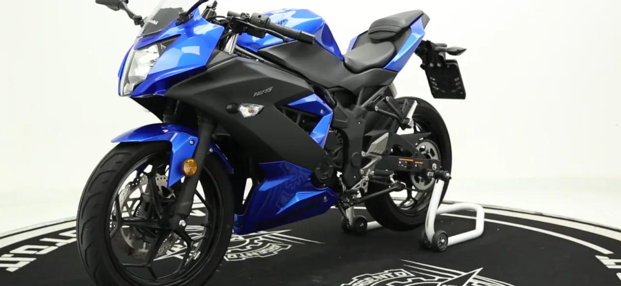 Kawasaki Ninja 125 motorcycle