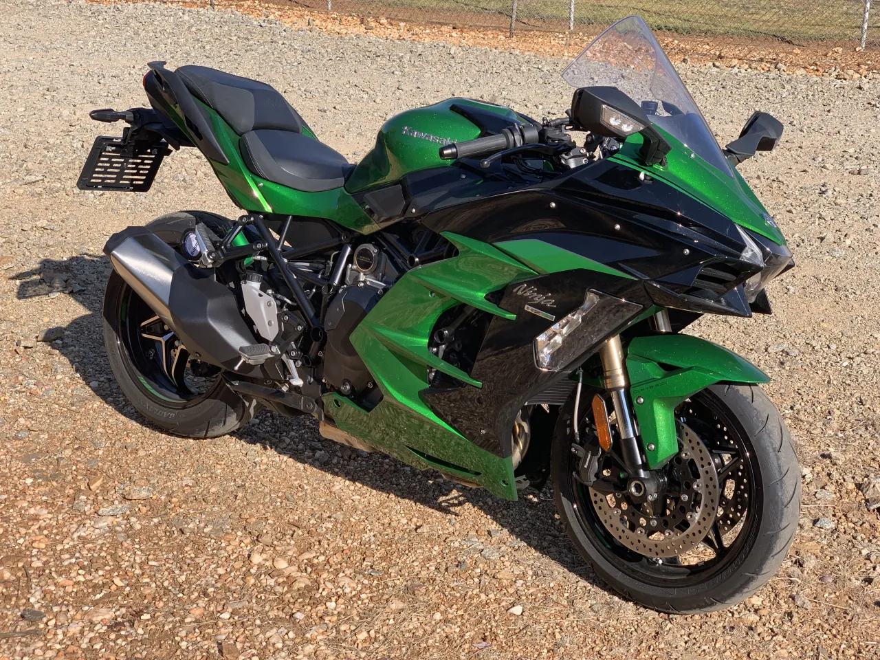 Kawasaki Ninja H2 SX SE sporttourer zijaanzicht