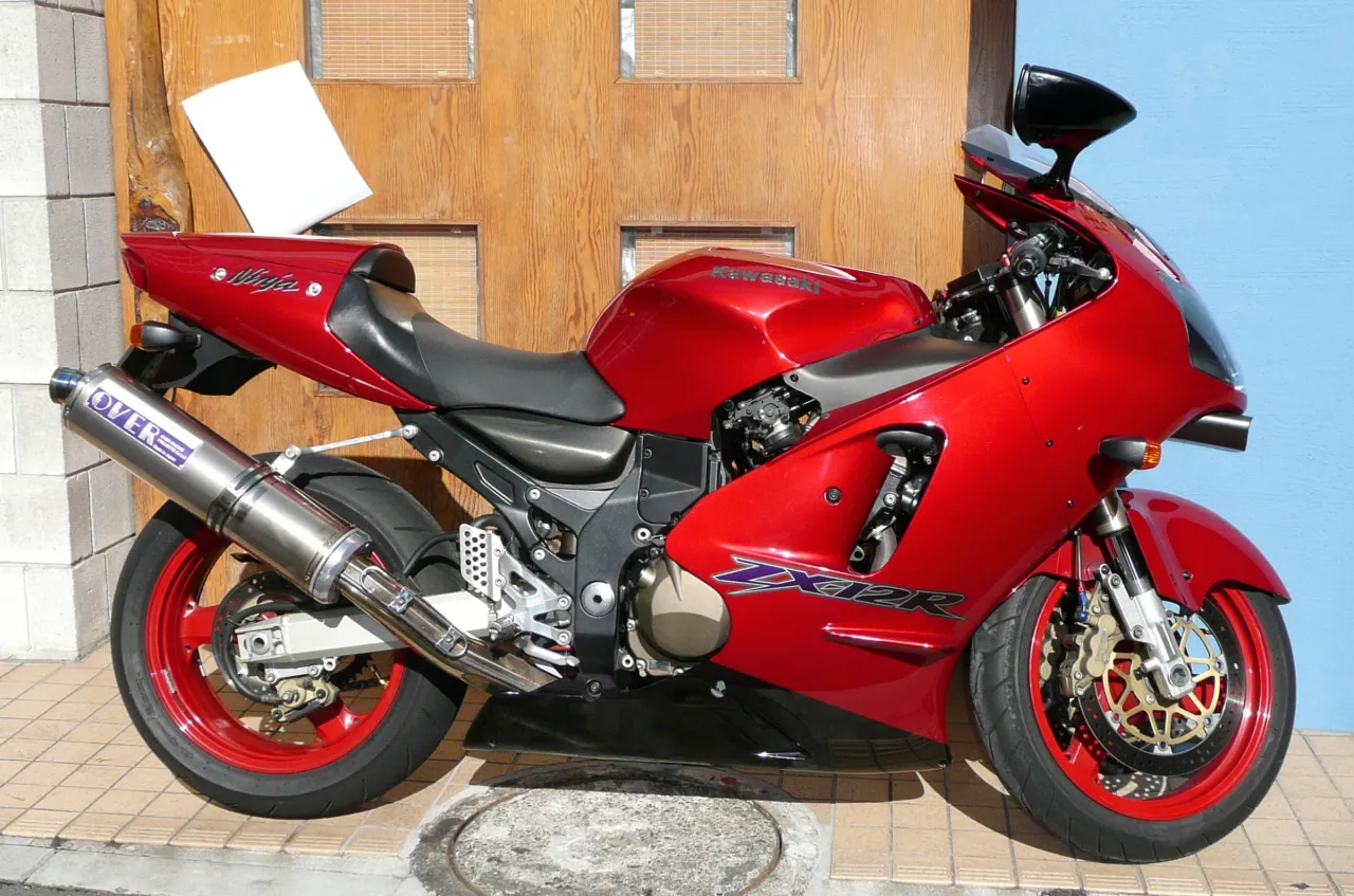 Kawasaki ZX-12R motor zijaanzicht