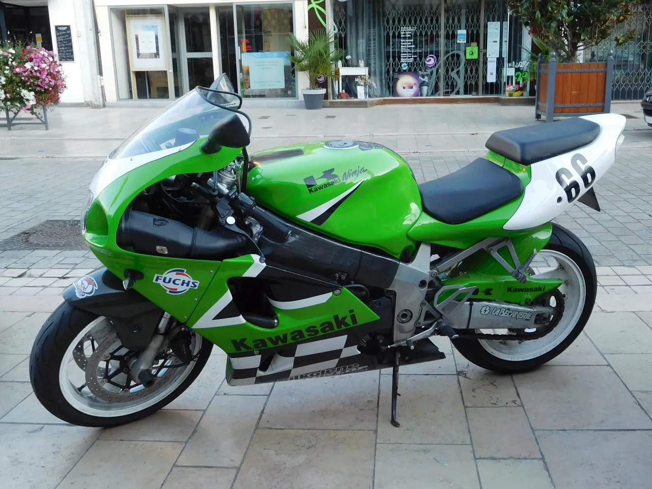 1997 Kawasaki Ninja ZX-7R motorcycle