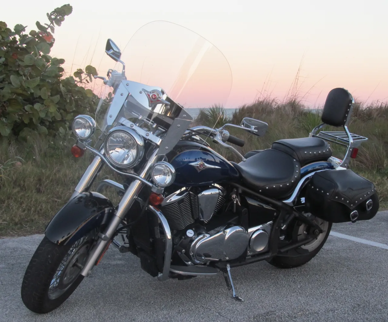 Kawasaki Vulcan 900 Classic (VN900D) 2009 model