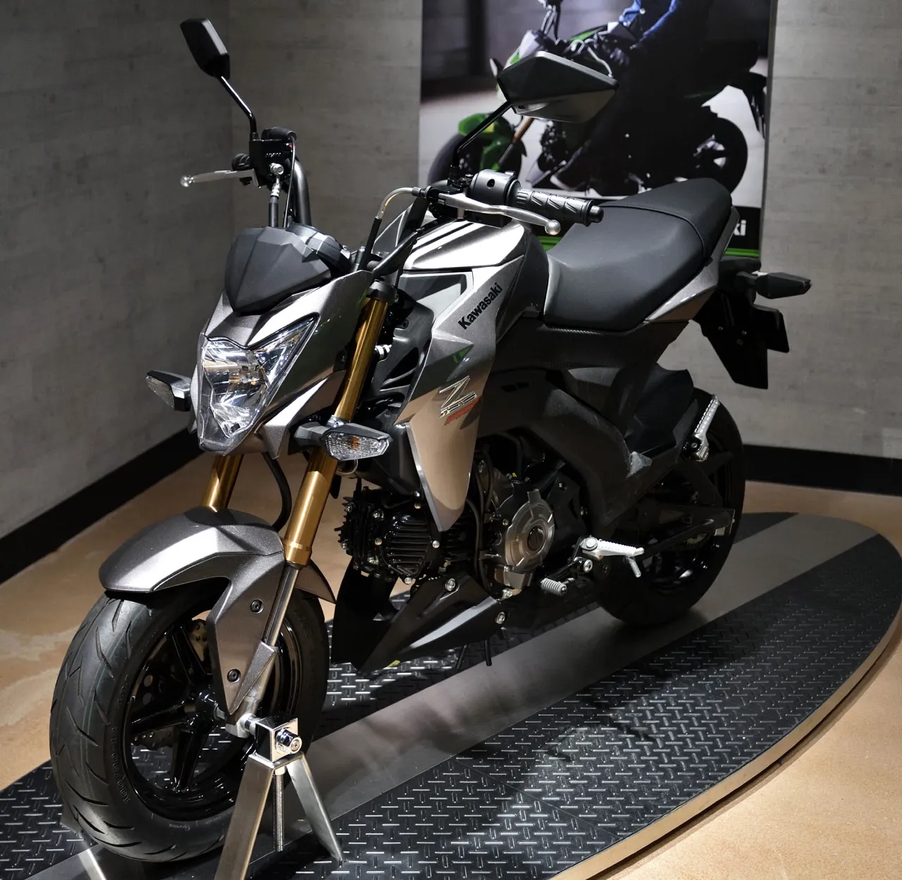 Kawasaki Z 125 Pro naked motorcycle side view