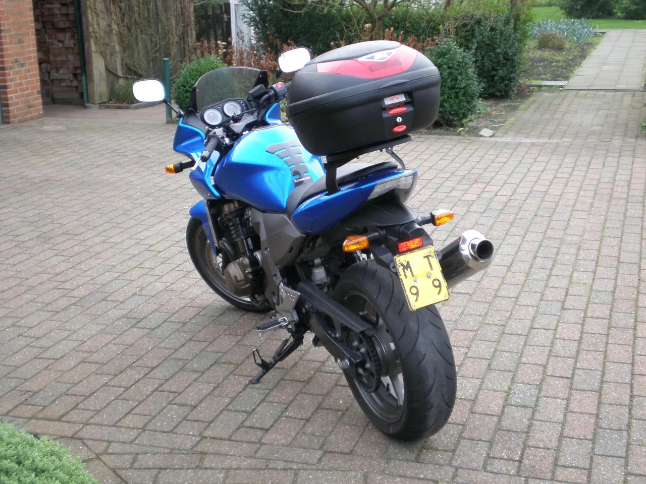 Kawasaki Z750S 2006, linker achterkant