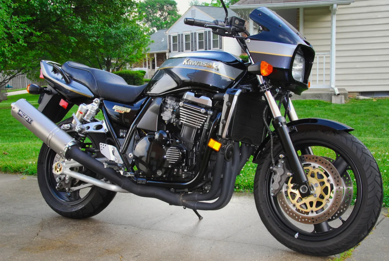 Kawasaki ZRX1100 in black, parked outdoors