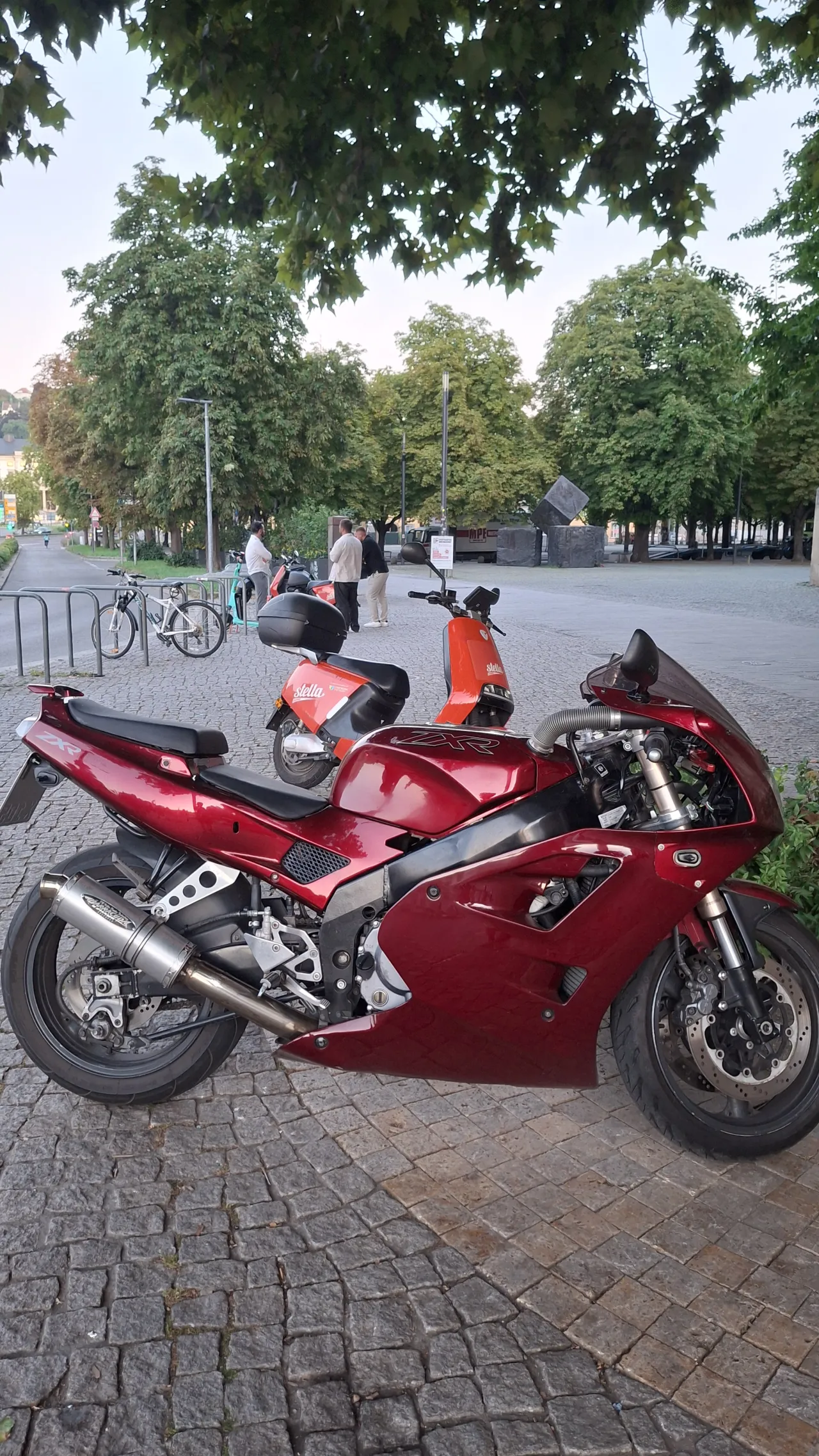 Kawasaki ZXR 400 L2 modeljaar 1992