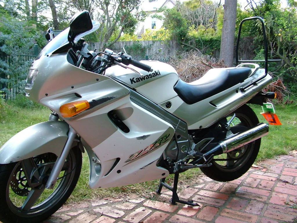 Kawasaki ZZR 250
