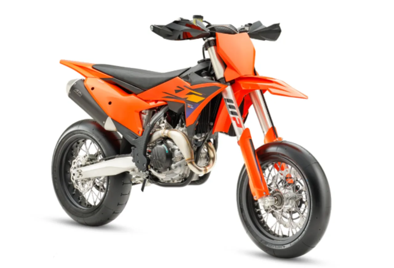 KTM 450 SMR supermoto oranje zijaanzicht