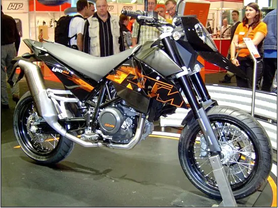 KTM 690 Supermoto SM zijaanzicht