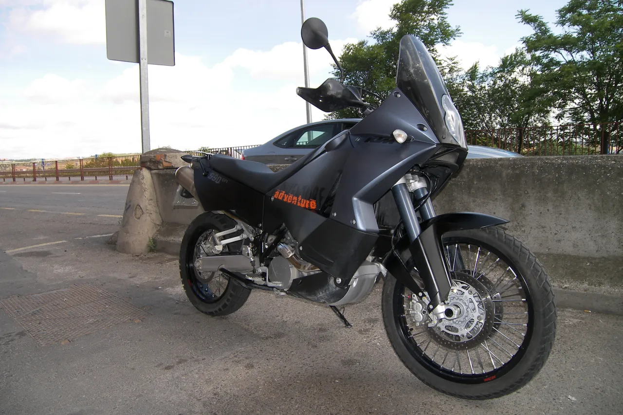 KTM 990 Adventure oranje adventure motorfiets