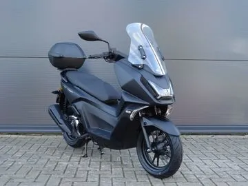 Kymco Downtown 125