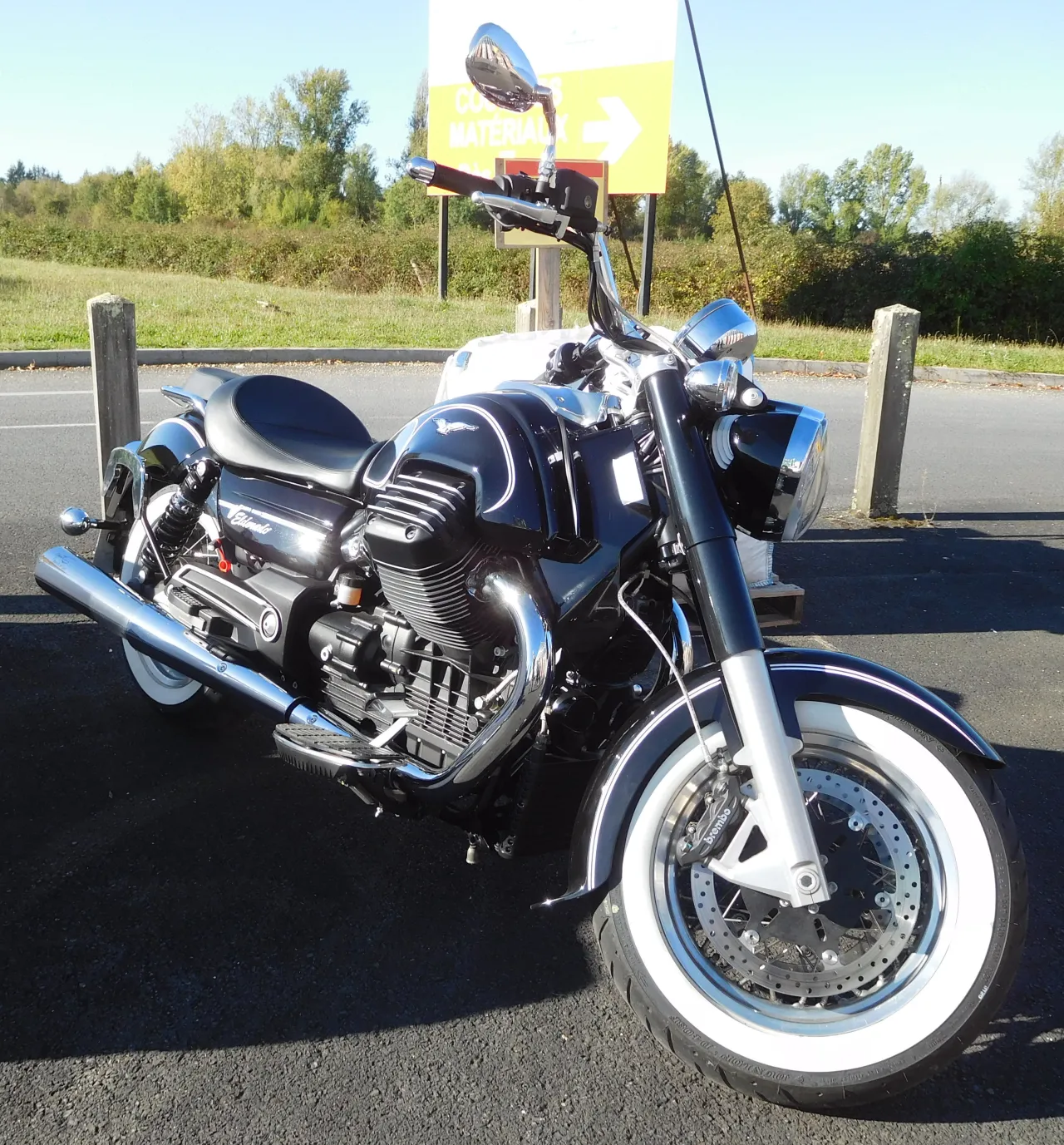 Moto Guzzi Eldorado 1400 cruiser motor in chroom en zwart