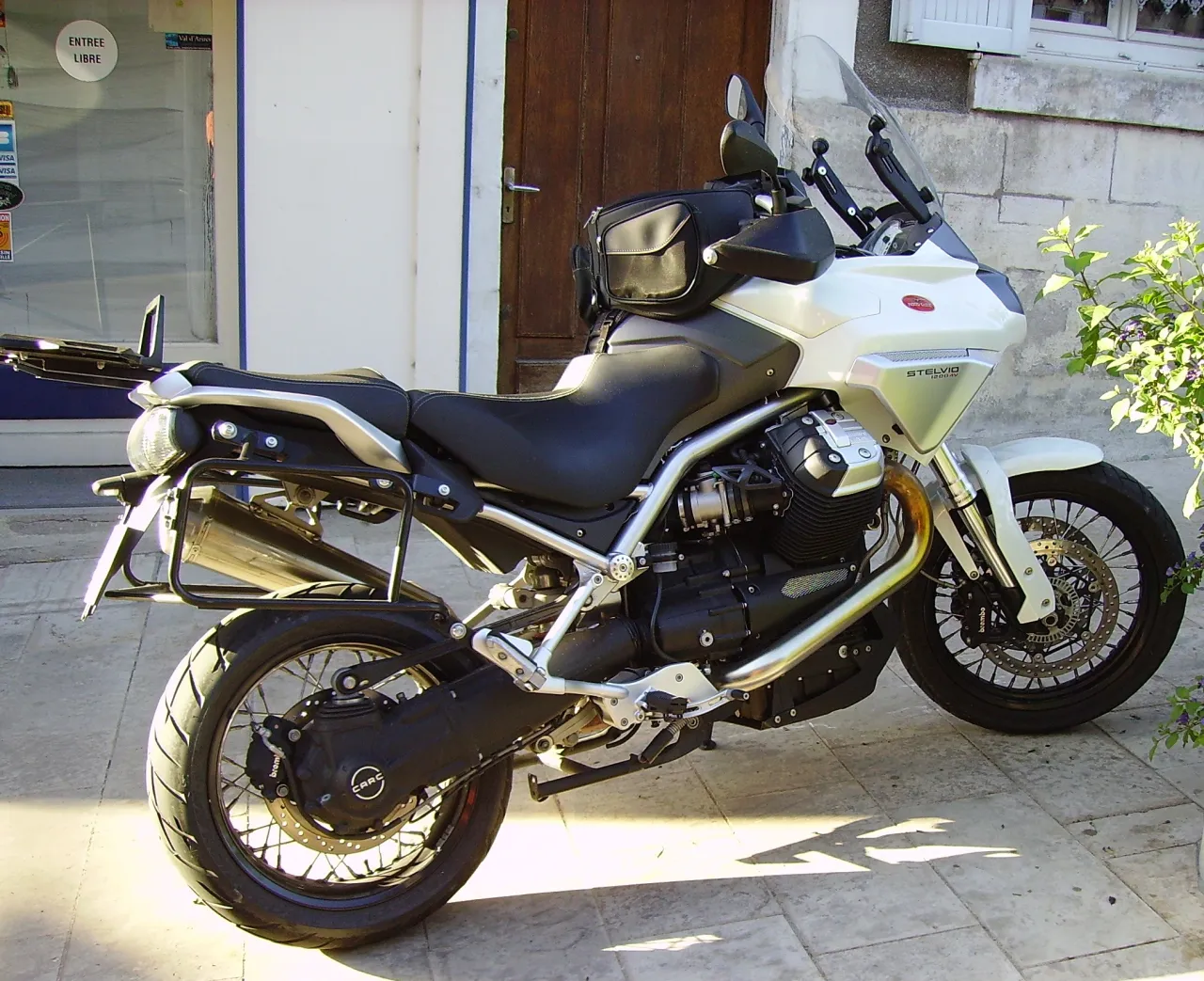 Moto Guzzi Stelvio 1200 adventure motorcycle