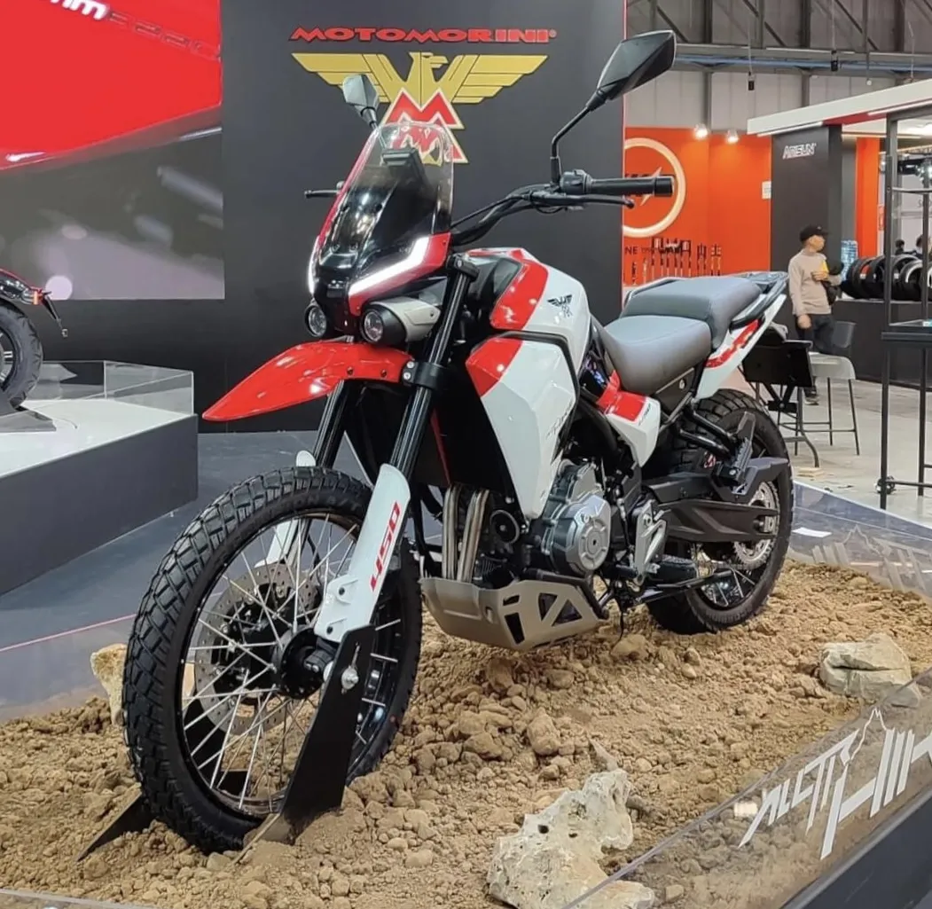 Moto Morini Alltrhike 2025 three-wheel adventure