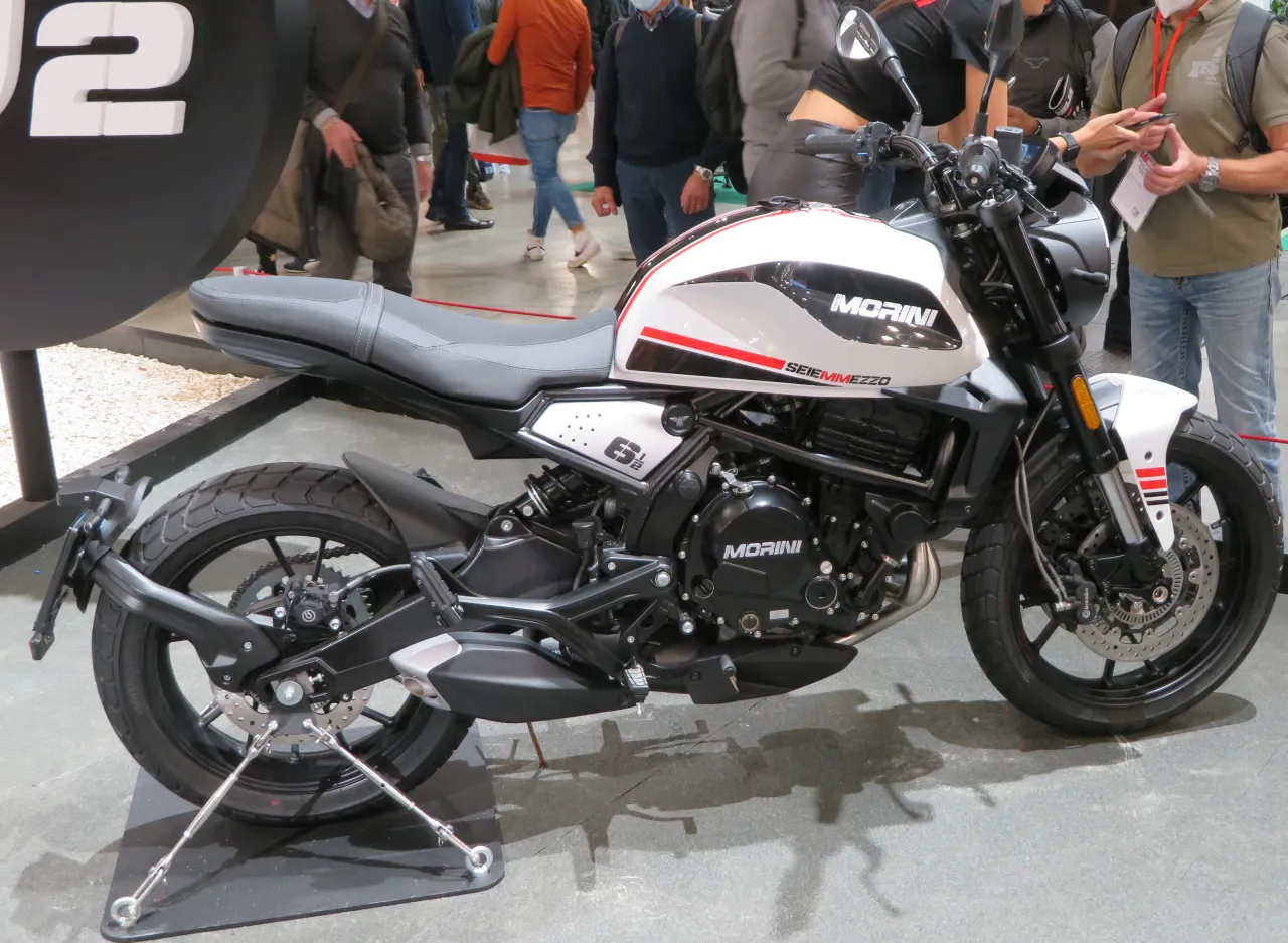 Moto Morini Seiemmezzo 2022 zijaanzicht